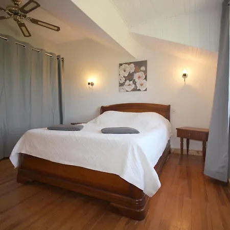 Aux Belles Vignes Dom wakacyjny Rejaumont (Gers)